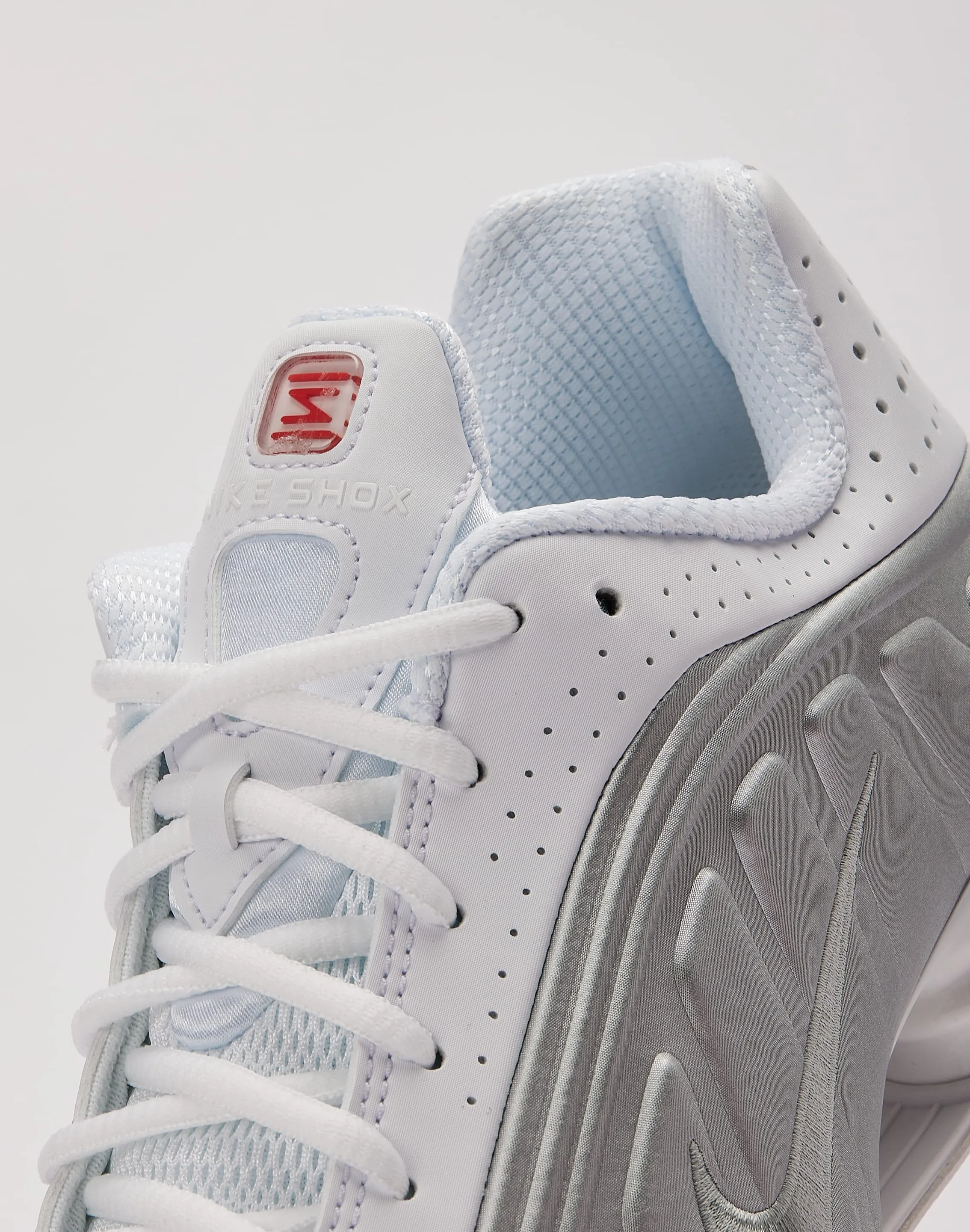 Nike Shox R4